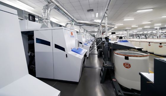 Fios de poliéster reciclado de mistura de viscose de alta torção, de linha de fibras sintéticas 835TPM, para tecelagem e malha