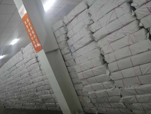 10.92 Equilíbrio ECDP Ne 30/1 Siro Compact Spun Yarn para Tecelagem de Poliéster