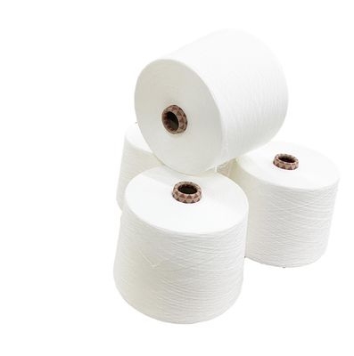 Algodão penteado NE32/1 Siro Fios compactos para tecelagem e tricô Excelente tingimento